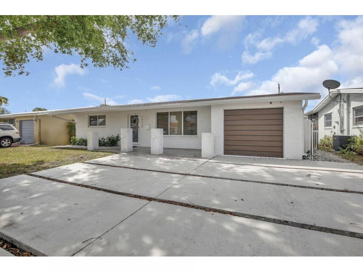 Picture of Home For Sale in Miramar, Florida, United States