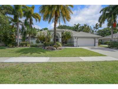 Home For Sale in Wellington, Florida