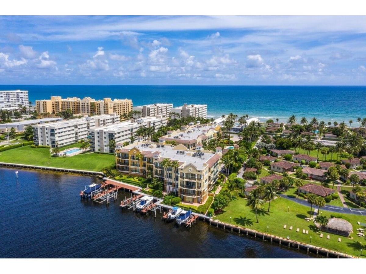 Picture of Home For Sale in Hillsboro Beach, Florida, United States