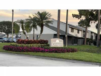 Home For Sale in Greenacres, Florida