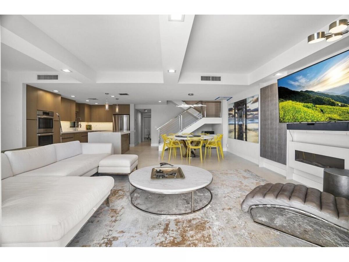 Picture of Home For Sale in Singer Island, Florida, United States