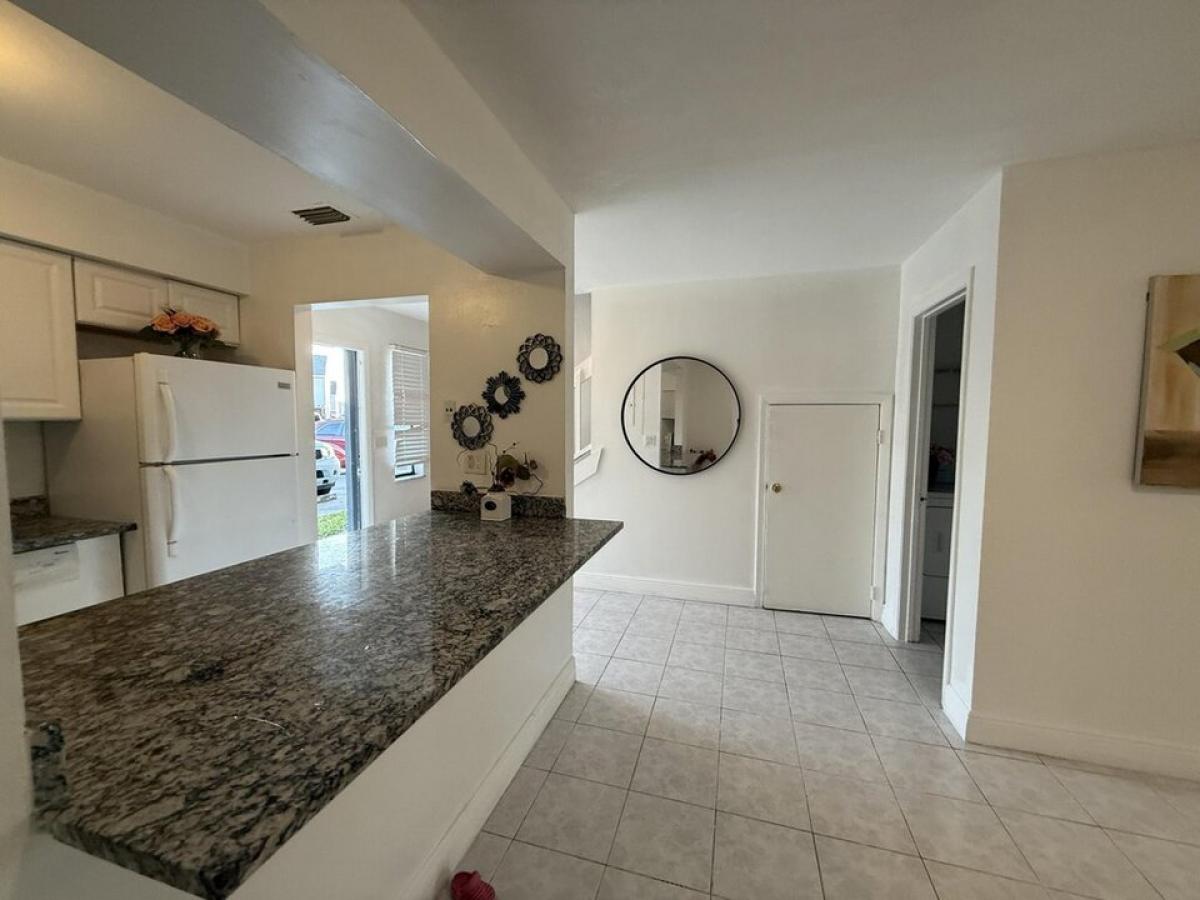 Picture of Home For Sale in Greenacres, Florida, United States