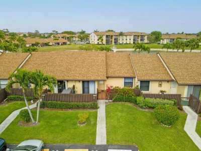 Home For Sale in Greenacres, Florida