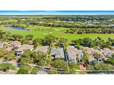 Home For Sale in Parkland, Florida