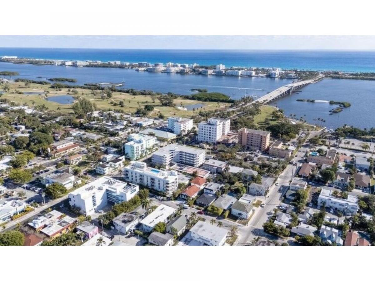Picture of Home For Sale in Lake Worth Beach, Florida, United States