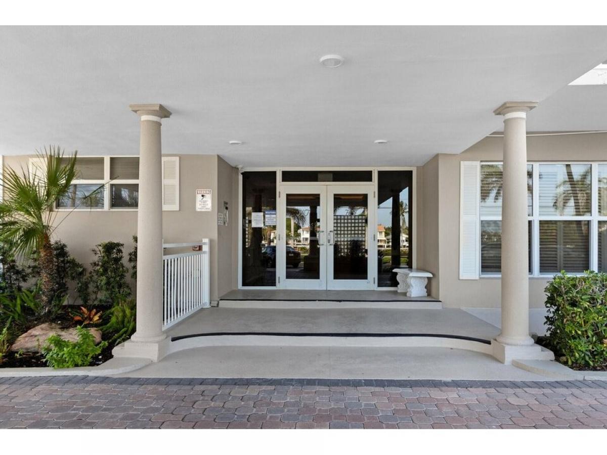 Picture of Home For Sale in Highland Beach, Florida, United States