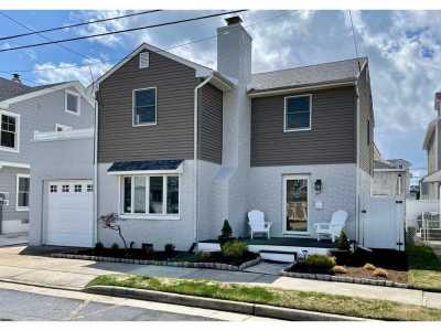 Home For Sale in Longport, New Jersey
