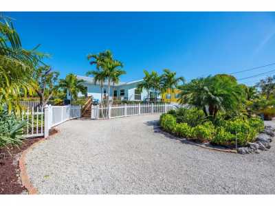 Home For Sale in Big Pine, Florida