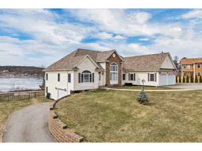 Home For Sale in Belmont, New Hampshire