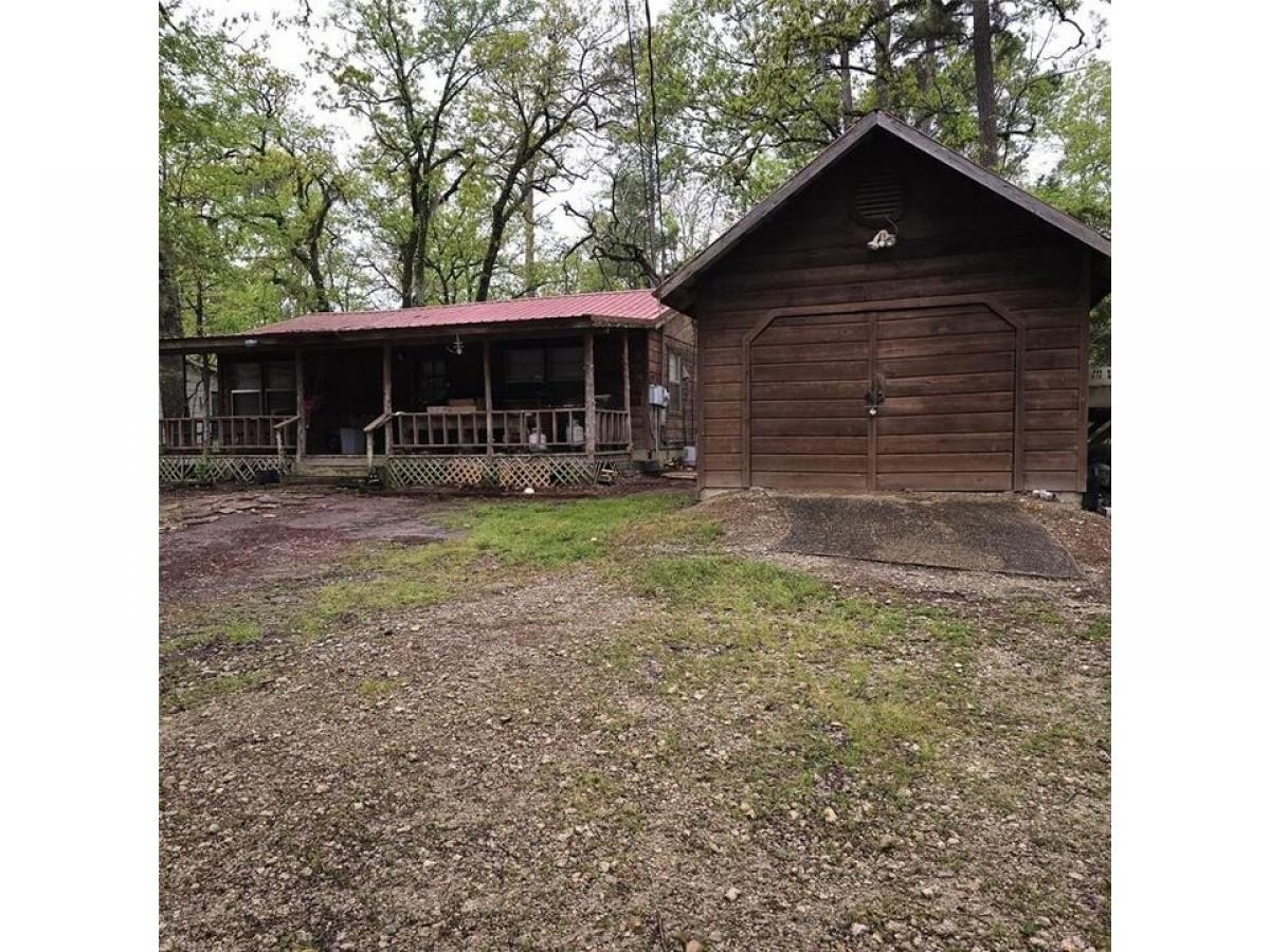 Picture of Home For Sale in Trinity, Texas, United States