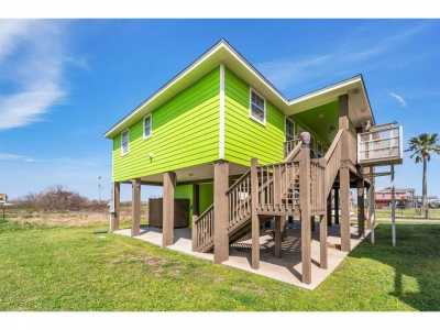 Home For Sale in Gilchrist, Texas