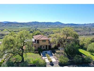 Home For Sale in Cloverdale, California
