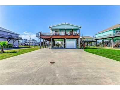 Home For Sale in Crystal Beach, Texas