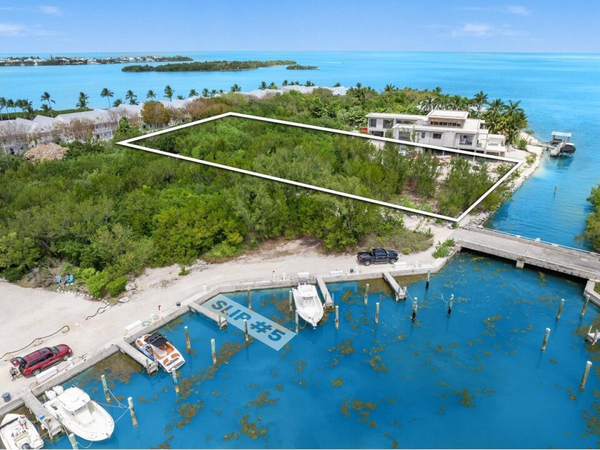 Picture of Residential Land For Sale in Marathon, Florida, United States