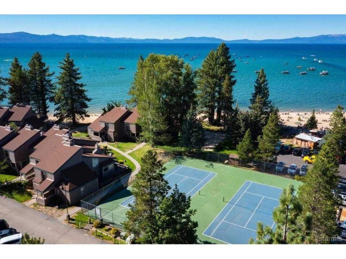 Picture of Home For Sale in South Lake Tahoe, California, United States