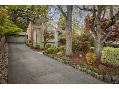 Home For Sale in Petaluma, California