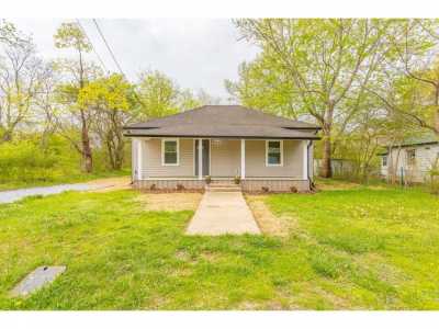 Home For Sale in Lafayette, Georgia