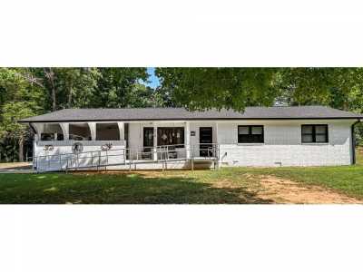 Home For Sale in Athens, Tennessee