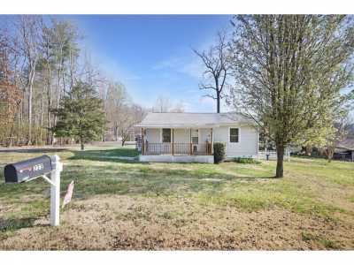 Home For Sale in Spring City, Tennessee