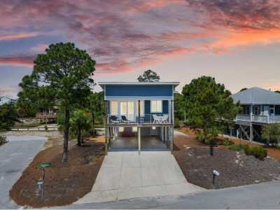 Home For Sale in Port Saint Joe, Florida