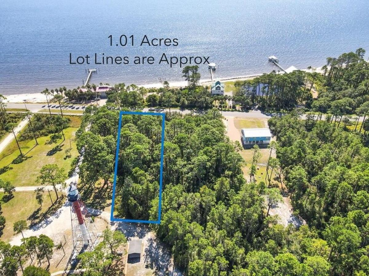Picture of Residential Land For Sale in Carrabelle, Florida, United States