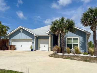 Home For Sale in Port Saint Joe, Florida