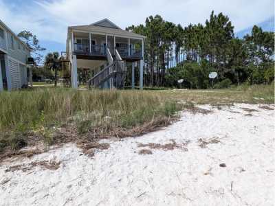 Home For Sale in Carrabelle, Florida