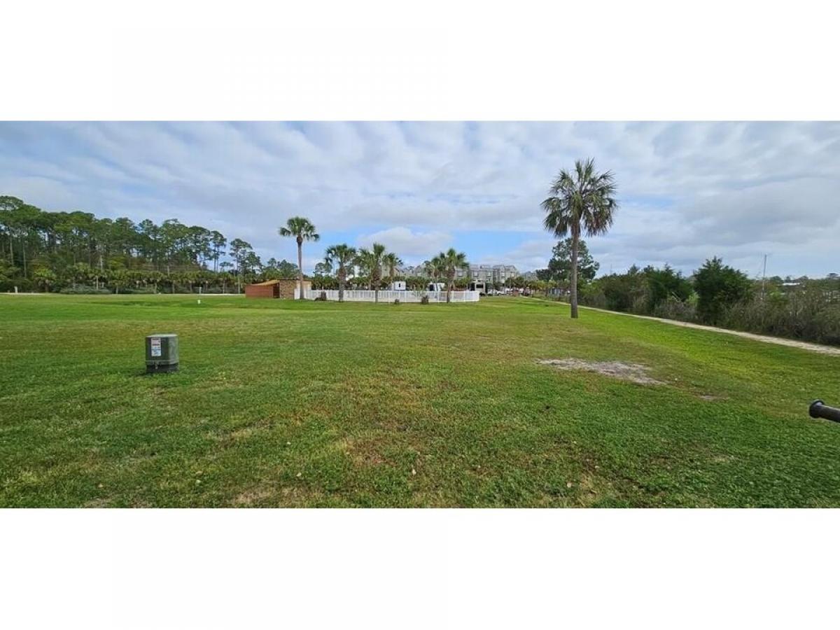Picture of Residential Land For Sale in Carrabelle, Florida, United States
