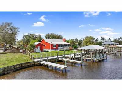 Home For Sale in Port Saint Joe, Florida
