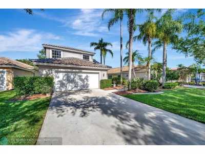 Home For Sale in Parkland, Florida