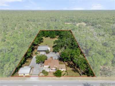Home For Sale in Lecanto, Florida