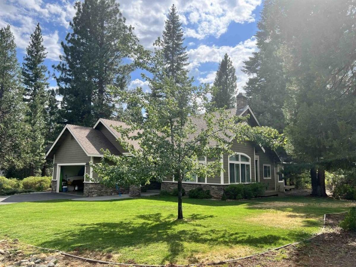 Picture of Home For Sale in Lake Almanor, California, United States