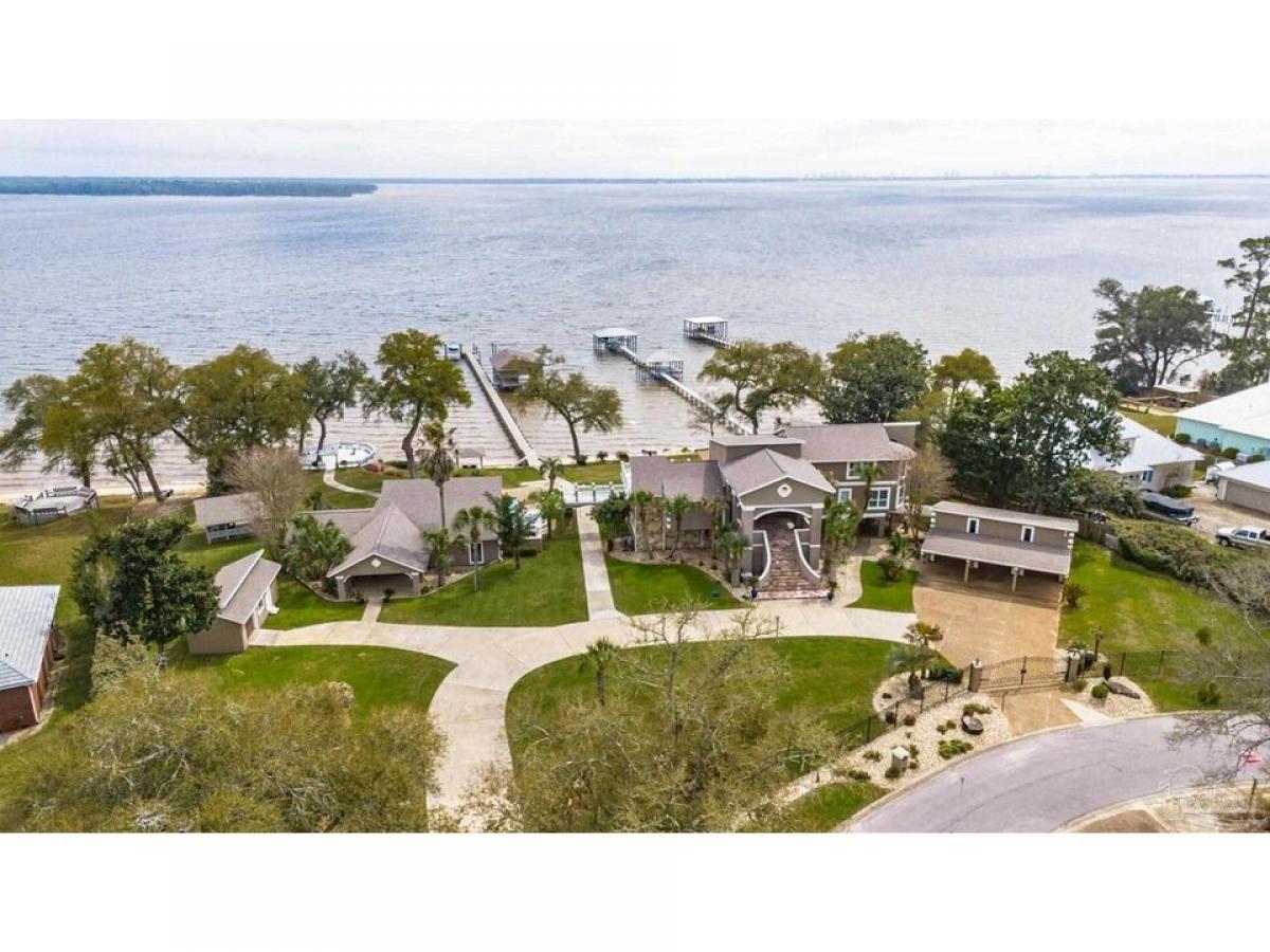 Picture of Home For Sale in Lillian, Alabama, United States