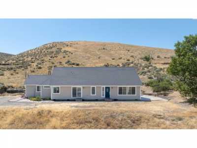 Home For Sale in Benton City, Washington