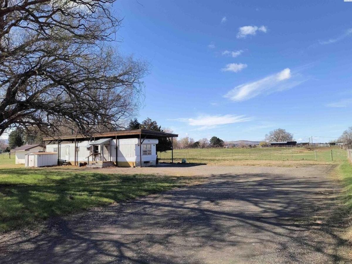 Picture of Home For Sale in Kennewick, Washington, United States