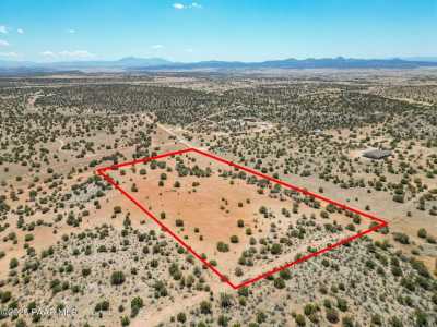 Residential Land For Sale in Paulden, Arizona