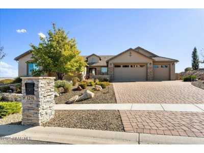 Home For Sale in Prescott Valley, Arizona