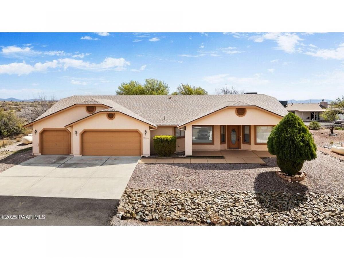 Picture of Home For Sale in Mayer, Arizona, United States