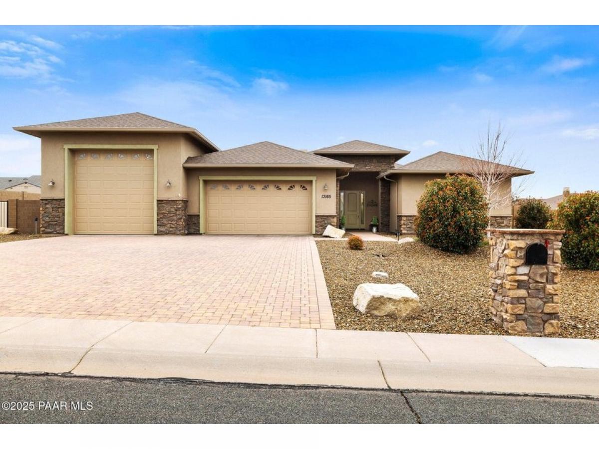Picture of Home For Sale in Prescott Valley, Arizona, United States