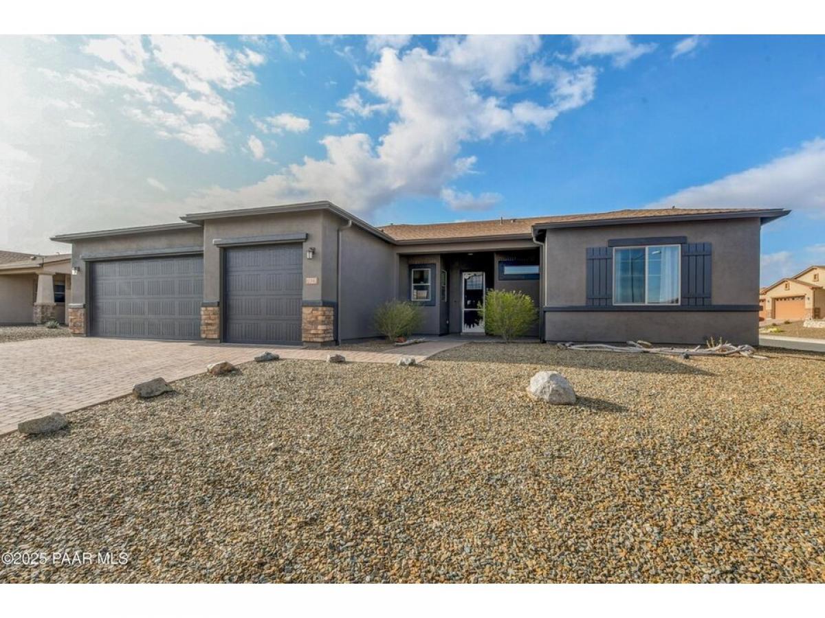 Picture of Home For Sale in Prescott Valley, Arizona, United States