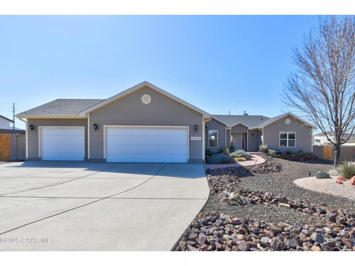 Picture of Home For Sale in Prescott Valley, Arizona, United States