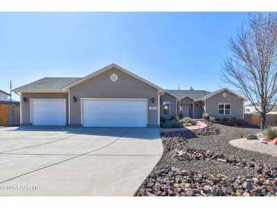 Home For Sale in Prescott Valley, Arizona