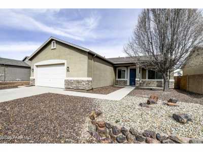 Home For Sale in Prescott Valley, Arizona
