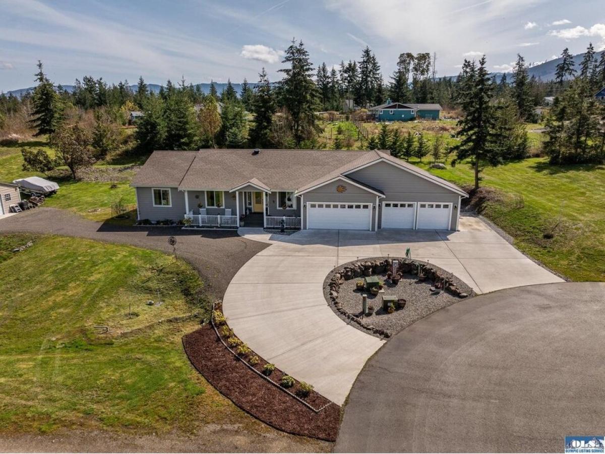 Picture of Home For Sale in Sequim, Washington, United States