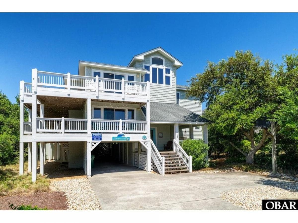Picture of Home For Sale in Corolla, North Carolina, United States