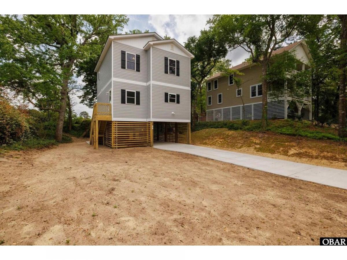 Picture of Home For Sale in Kill Devil Hills, North Carolina, United States