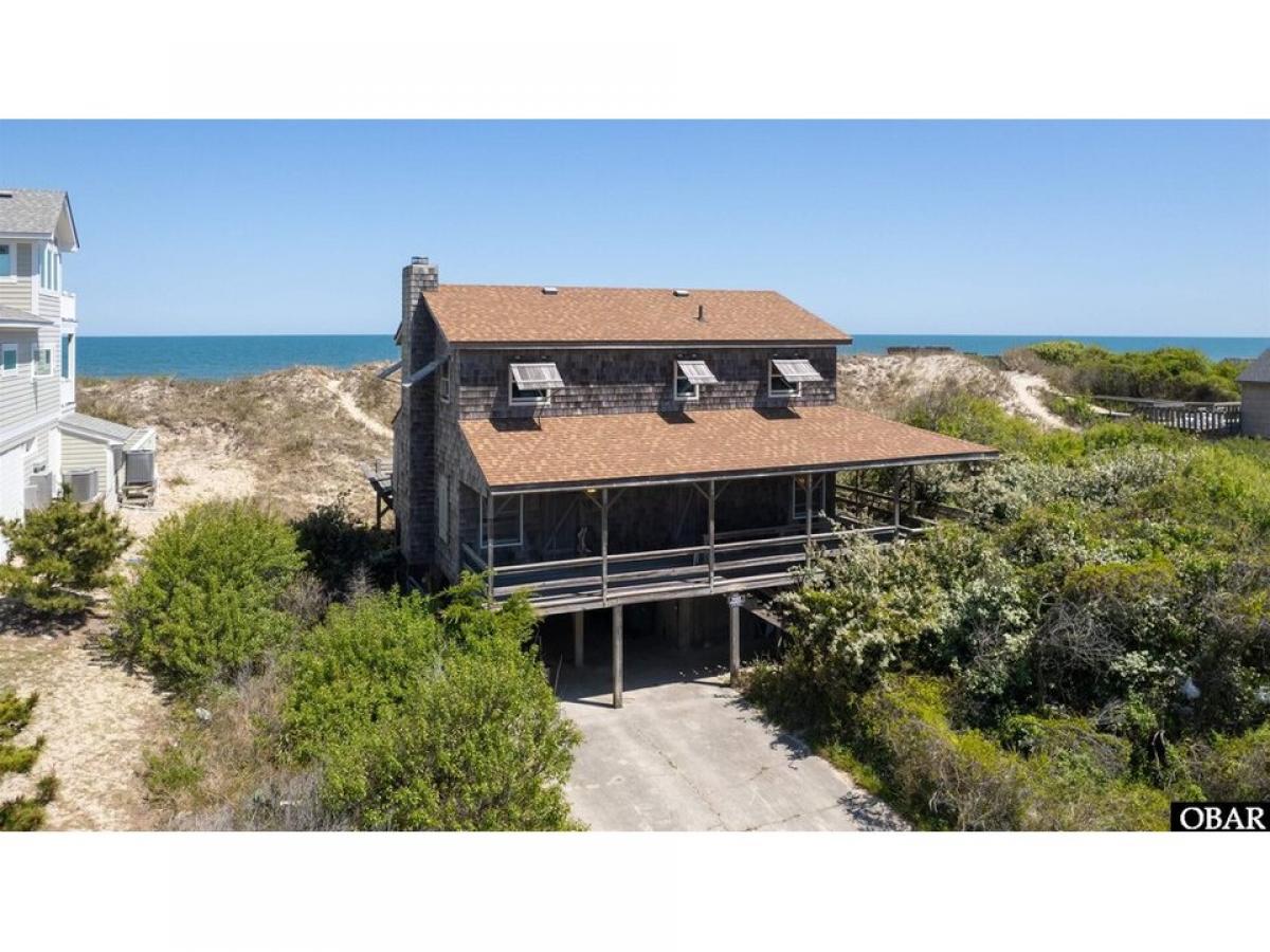 Picture of Home For Sale in Corolla, North Carolina, United States