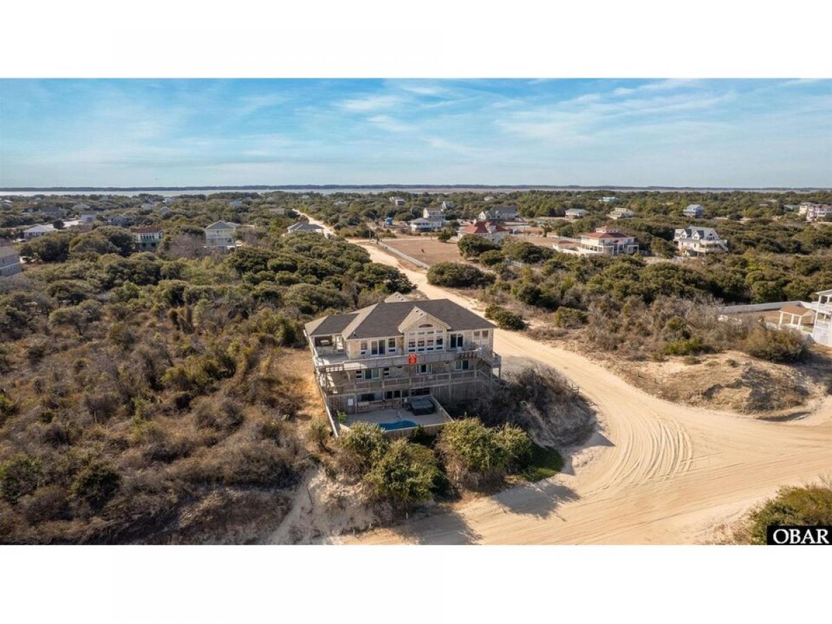 Picture of Home For Sale in Corolla, North Carolina, United States
