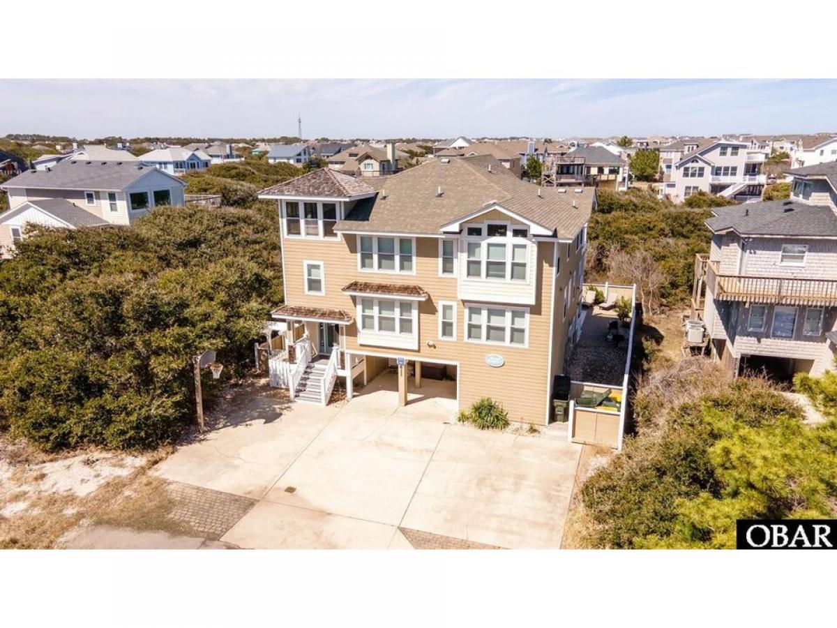 Picture of Home For Sale in Corolla, North Carolina, United States