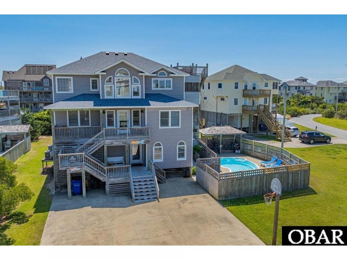 Picture of Home For Sale in Waves, North Carolina, United States